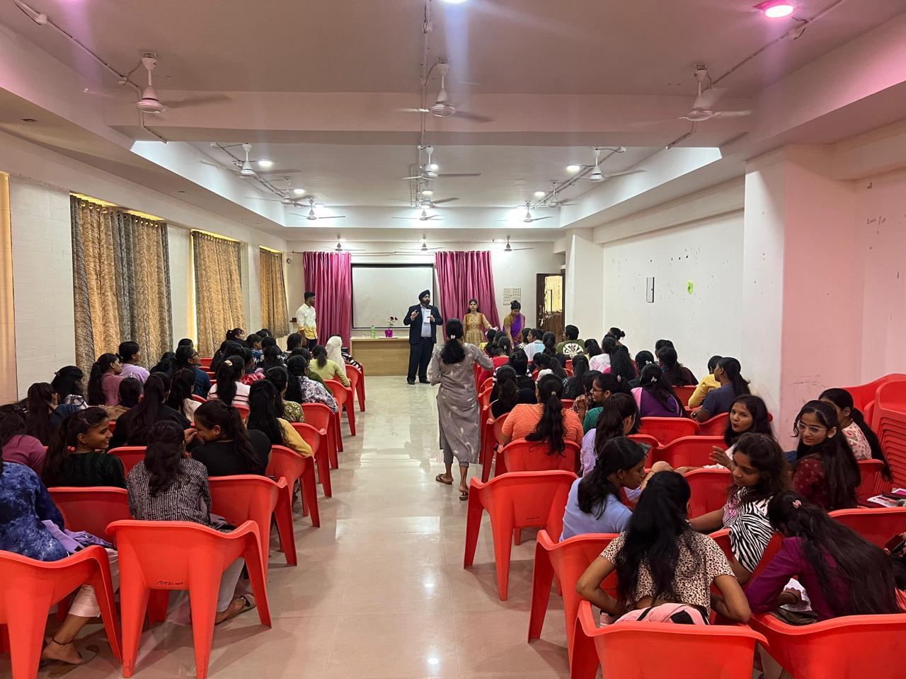 SMT. K.L. Tiwari Degree College of Commerce and Science Palghar Sports and Event photo 11